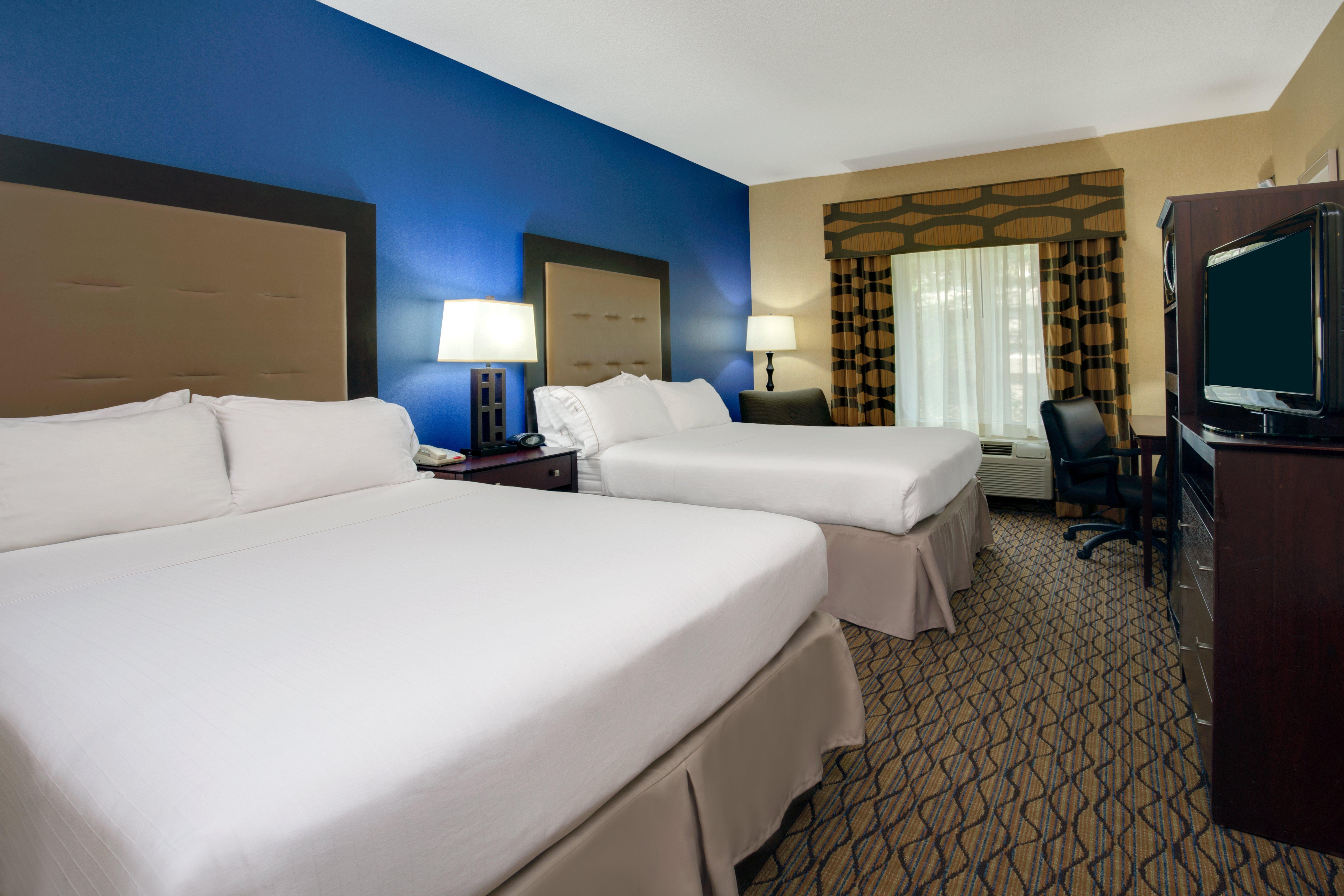 איסט ברונסוויק Holiday Inn Express Tower Center New Brunswick By Ihg מראה חיצוני תמונה