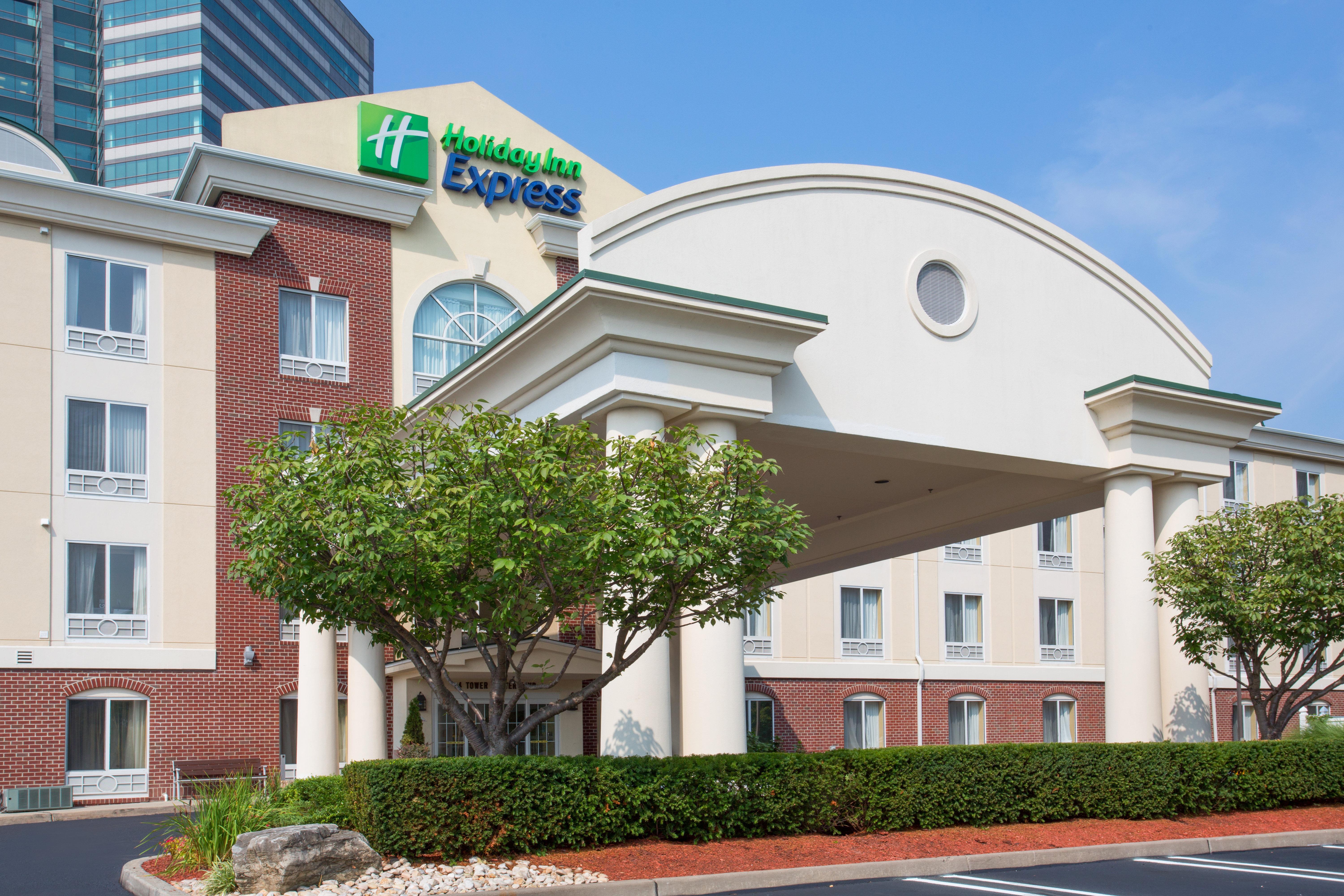 איסט ברונסוויק Holiday Inn Express Tower Center New Brunswick By Ihg מראה חיצוני תמונה